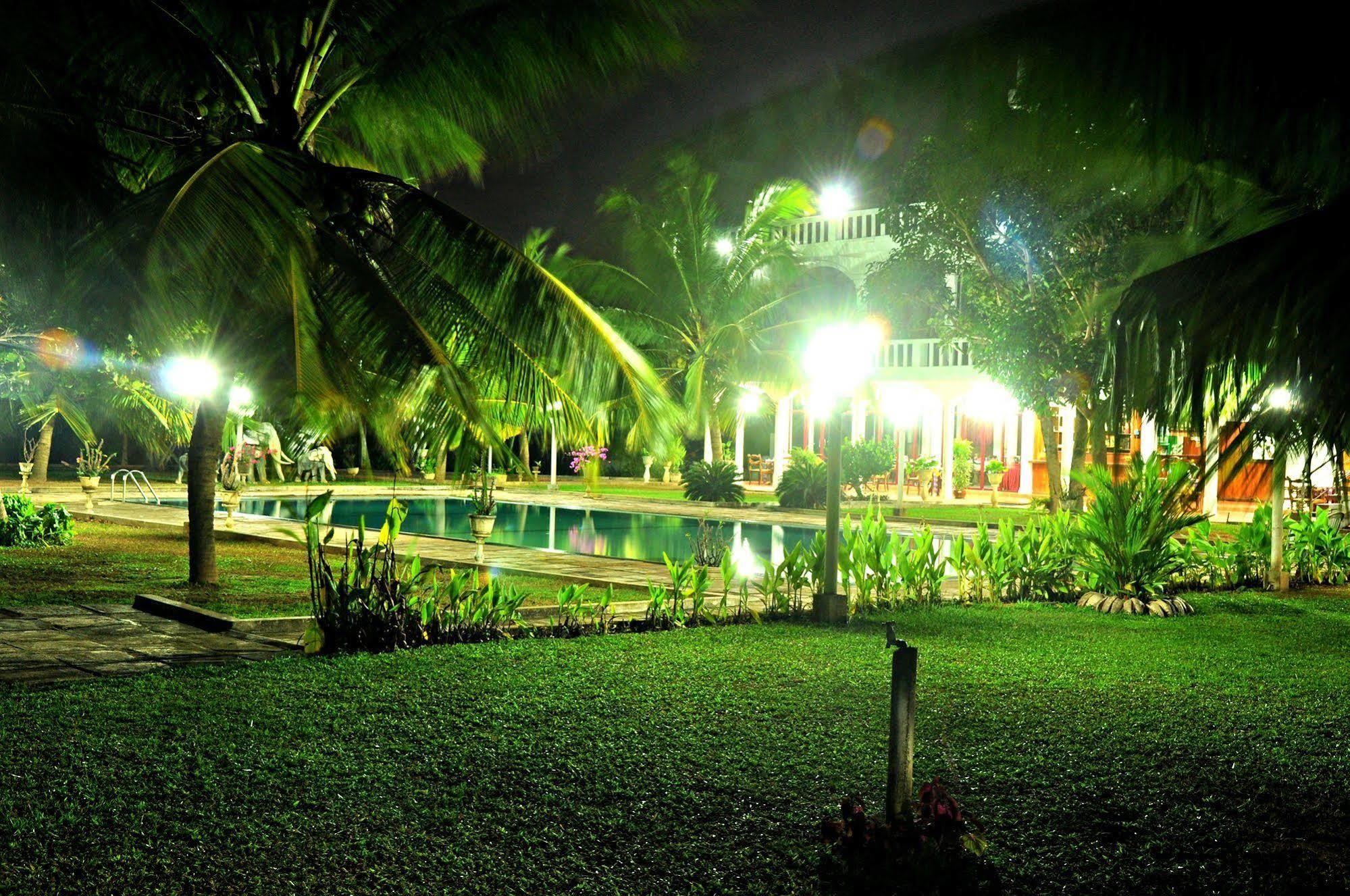 נגומבו Hotel Lagoon Paradise מראה חיצוני תמונה
