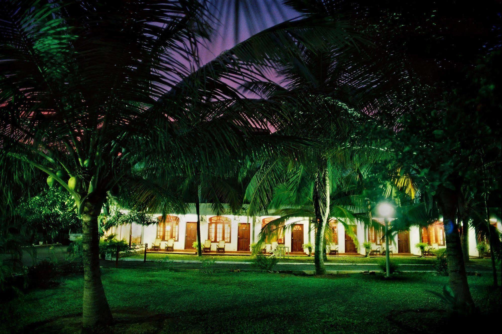 נגומבו Hotel Lagoon Paradise מראה חיצוני תמונה