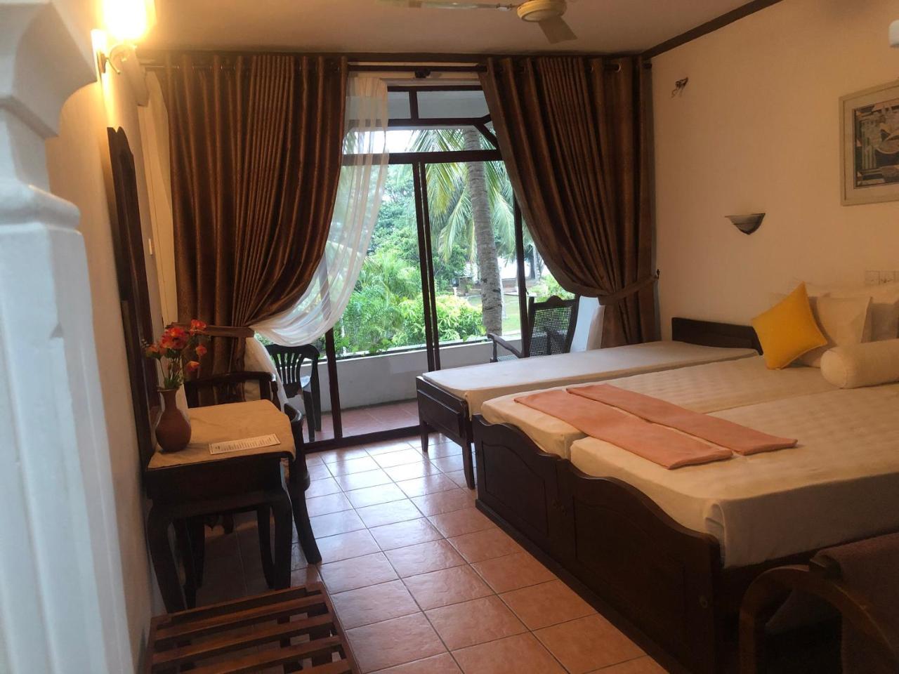 נגומבו Hotel Lagoon Paradise מראה חיצוני תמונה