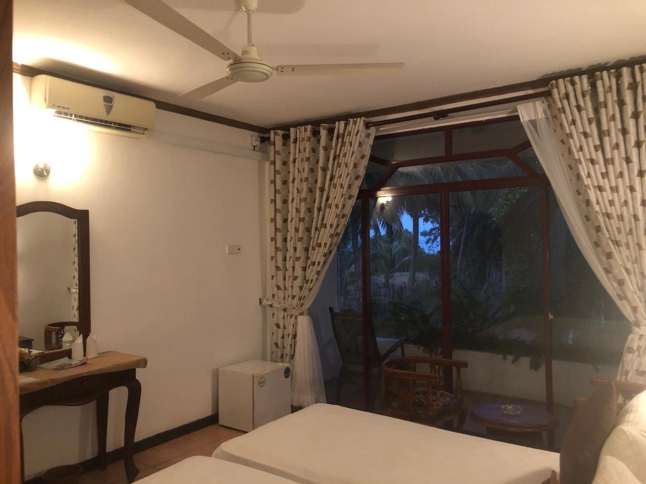 נגומבו Hotel Lagoon Paradise מראה חיצוני תמונה